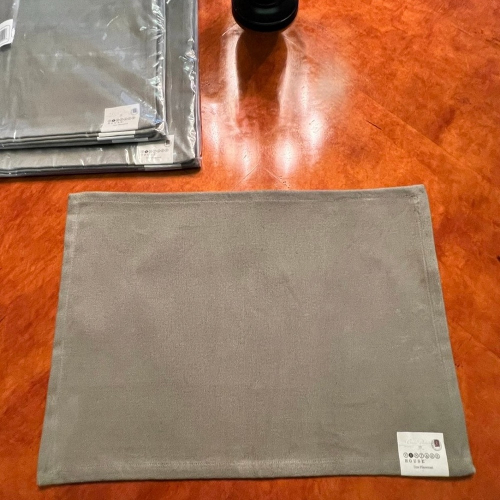 NWT Park B. Smith Vintage House Dark Sage Green Placemats-Set of 9